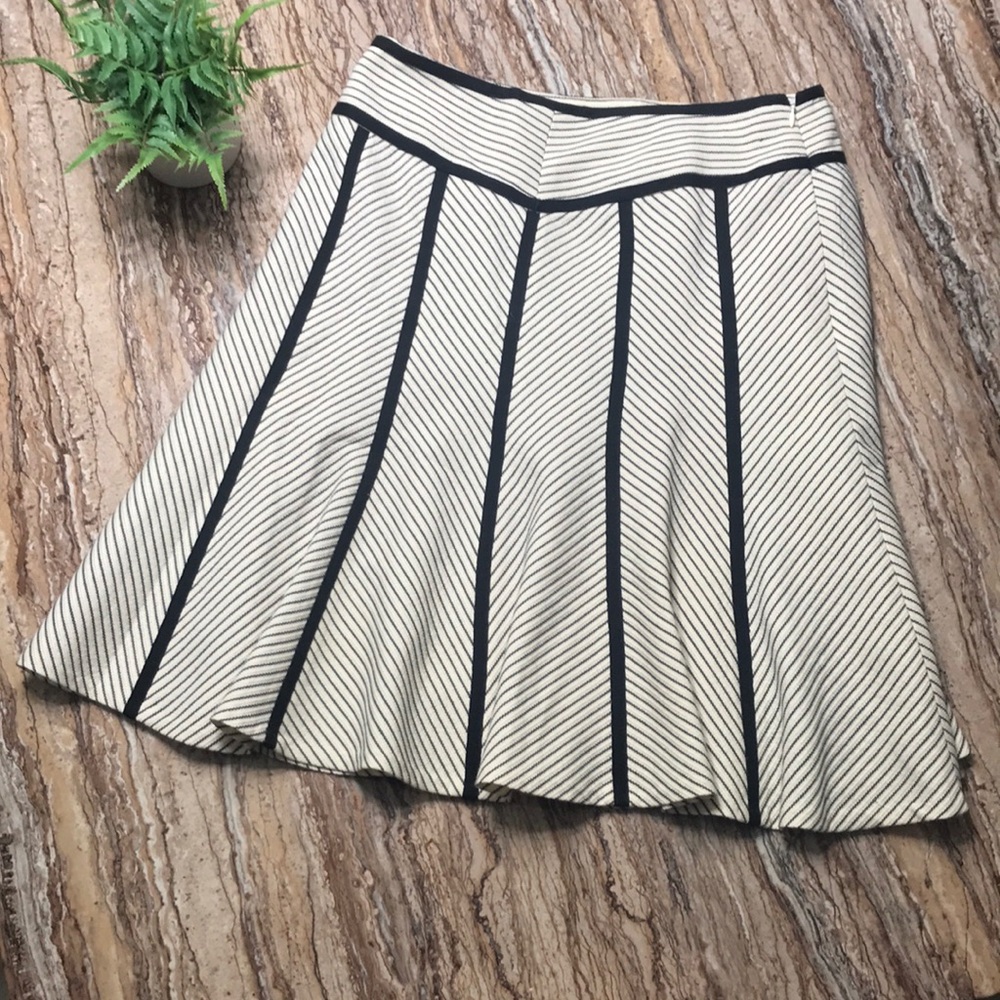 Nygard Collection Skirt